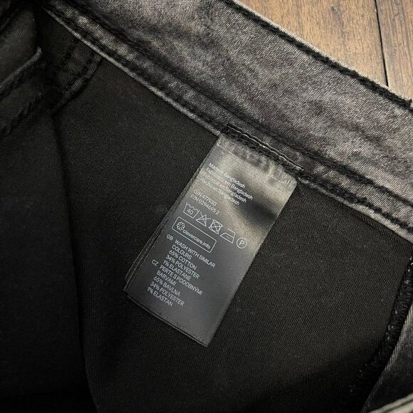 H&M Stonewash Skinny Ankle Jeans - Picture 9 of 9